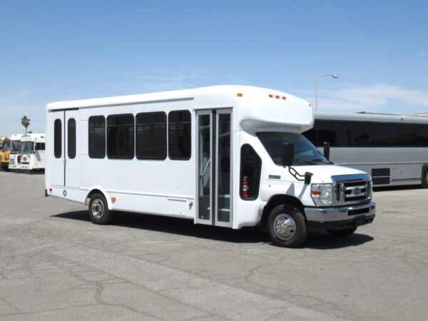 2013 Starcraft Allstar Lift Equipped Shuttle Bus S95297