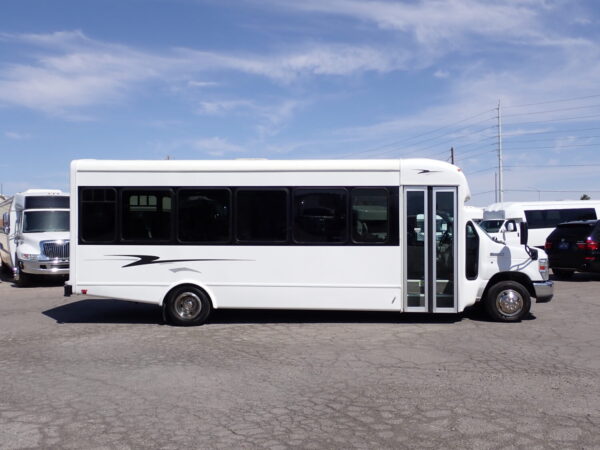 2019 Starcraft Allstar MVP Shuttle Bus S75158 - Image 4