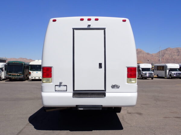 2006 International Krystal Shuttle Bus S04404 - Image 6
