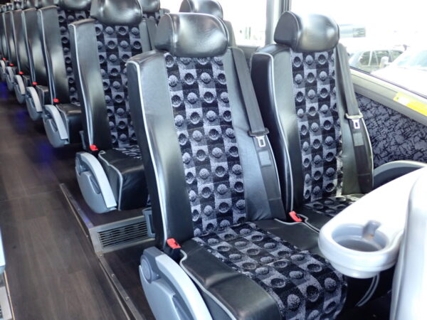 2017 MCI J4500 Highway Coach C67889 - Image 8