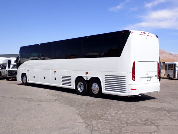 2017 MCI J4500 Highway Coach C67889 - Image 5