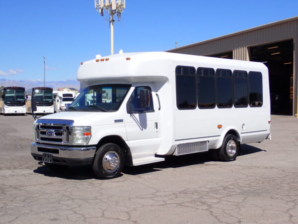2016 ElDorado Aerotech Lift Equipped Shuttle Bus S15271 - Image 3