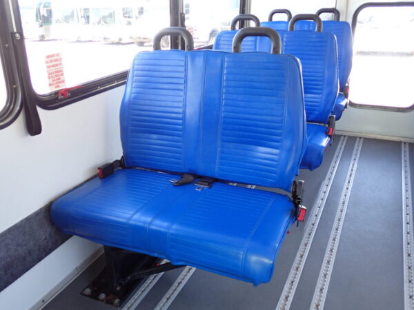 2015 Glaval Lift Equipped Shuttle S12702A - Image 8