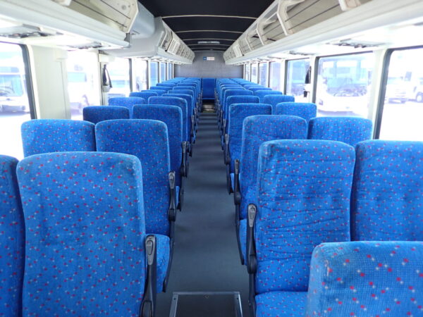 2004 MCI D4500 Lift Equipped Commuter Coach C56315 - Image 9