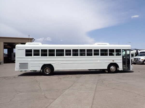 2014 Blue Bird All American Passenger Bus B95887 - Image 4