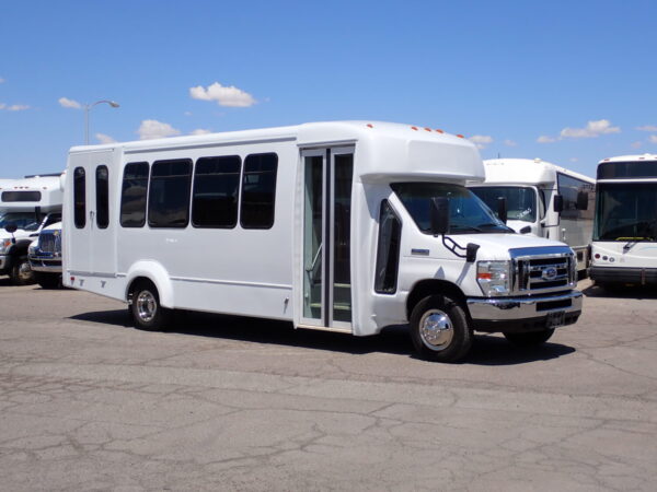 2016 Elkhart Lift Equipped Shuttle Bus S55090