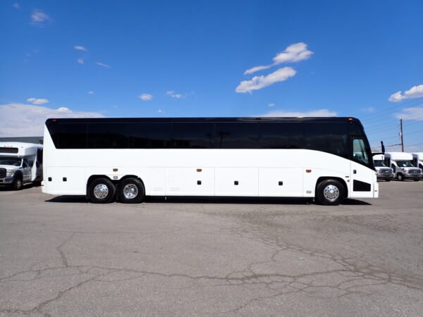 2017 MCI J4500 Highway Coach C67892 - Image 4