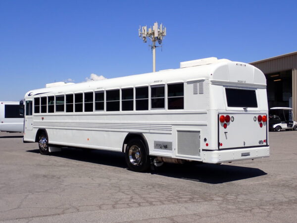 2015 Blue Bird All American Passenger Bus B10561 - Image 5