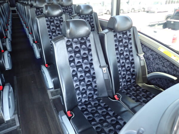 2017 MCI J4500 Highway Coach C67890 - Image 8