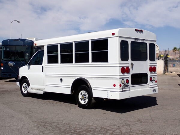 2005 Collins Bus Bantam Daycare Bus B68341 - Image 5