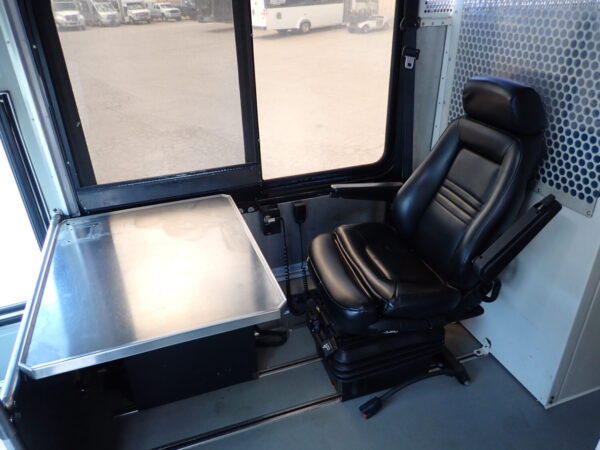 2014 MCI D4000 Prison Bus C13349 - Image 8