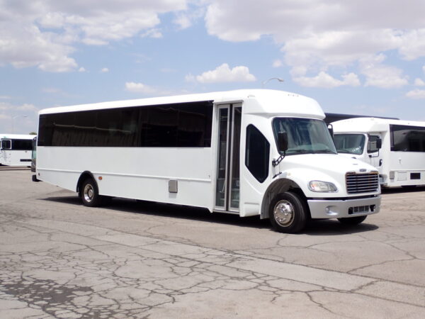 2015 Champion Defender Shuttle Bus SM5348