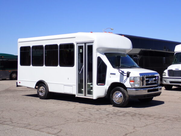 2009 Starcraft Allstar Shuttle Bus S90947