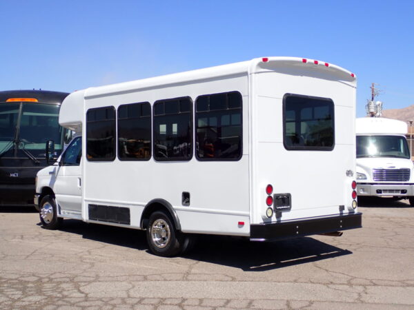 2009 Starcraft Allstar Shuttle Bus S90947 - Image 5