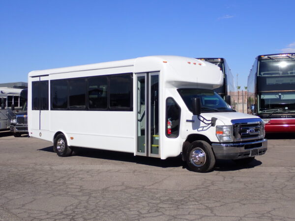 2014 Starcraft Allstar Lift Equipped Shuttle Bus S88873
