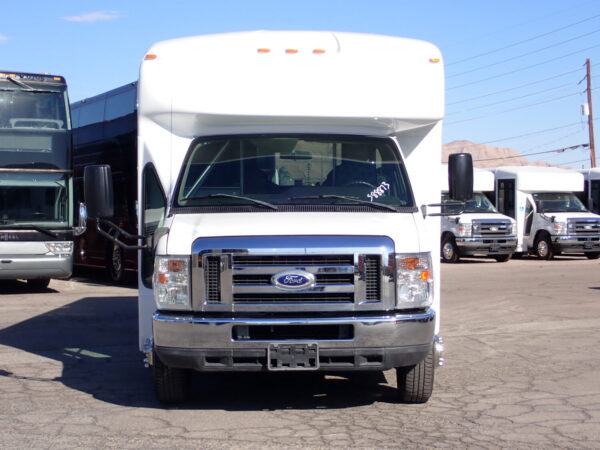 2014 Starcraft Allstar Lift Equipped Shuttle Bus S88873 - Image 2