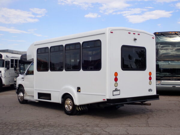 2015 Goshen Lift Equipped Shuttle Bus S36663 - Image 5