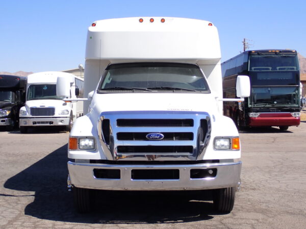 2015 Starcraft XLT Shuttle Bus S11271 - Image 2