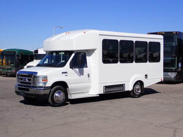 2016 Goshen Lift Equipped Shuttle Bus S29816 - Image 3