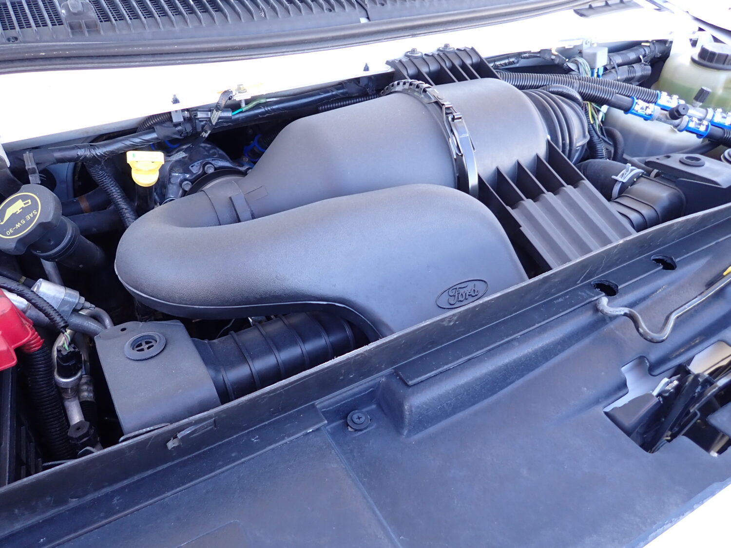 2019 Elkhart Coach ECII Lift Equipped Shuttle S32003 - Image 12