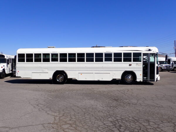 2015 Blue Bird All American FE Passenger Bus B06664 - Image 4