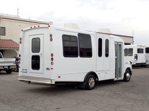2021 Elkhart Coach ECII Lift Equipped Shuttle S01154 - Image 7