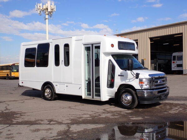 2021 Elkhart Coach ECII Lift Equipped Shuttle S01154
