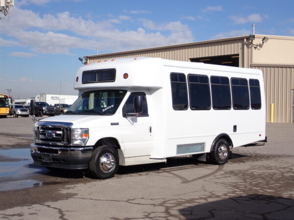 2021 Elkhart Coach ECII Lift Equipped Shuttle S01154 - Image 3