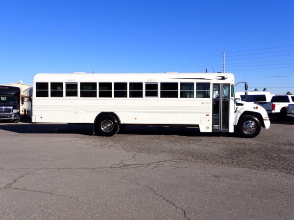 2014 Blue Bird Vision Passenger Bus B04093 - Image 4