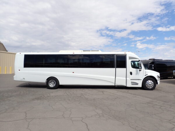 2014 Grech Motors GM40 Executive Shuttle Bus ST0682 - Image 4