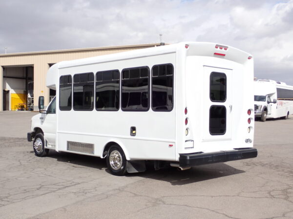 2015 Startrans Lift Equipped Shuttle Bus S23909 - Image 5