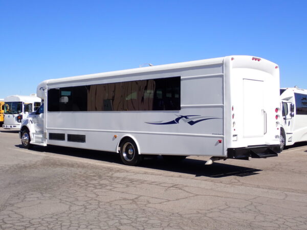 2018 Starcraft XL Shuttle Bus S02290 - Image 5