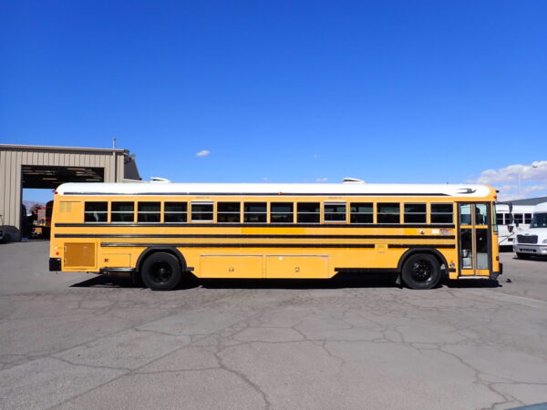 2001 Blue Bird All American School Bus B97724 - Image 4