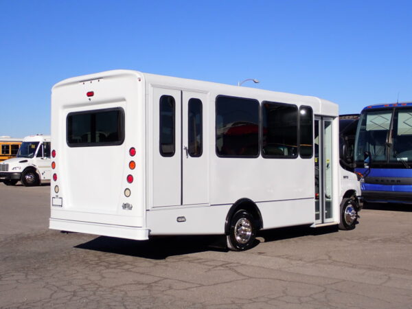 2017 ElDorado Advantage Lift Equipped Shuttle Bus S75786 - Image 7
