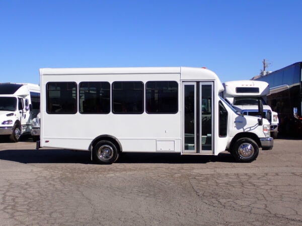 2010 Starcraft Allstar Shuttle Bus S00516 - Image 4
