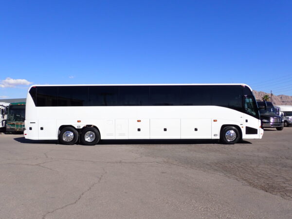 2009 MCI J4500 Highway Coach C65314 - Image 4