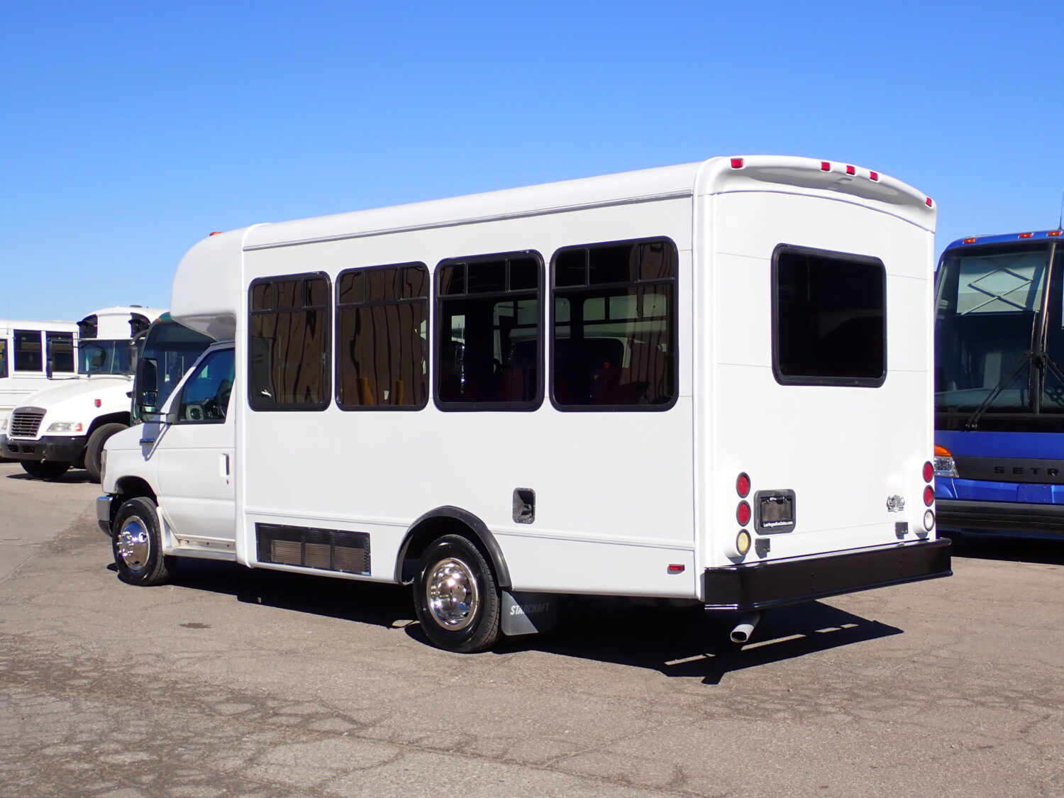 2010 Starcraft Allstar Shuttle Bus S00516 - Image 5