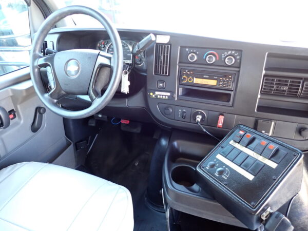 2015 Starcraft Startrans Lift Equipped Shuttle Bus S58307 - Image 11