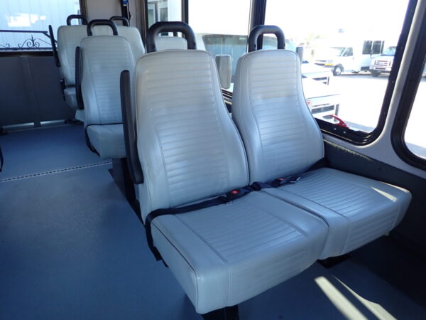 2015 Starcraft Startrans Lift Equipped Shuttle Bus S58307 - Image 8