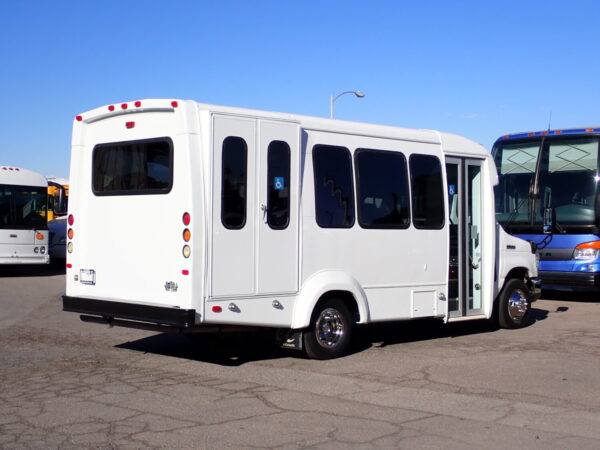 2012 Elkhart Lift Equipped Shuttle Bus S31506 - Image 7