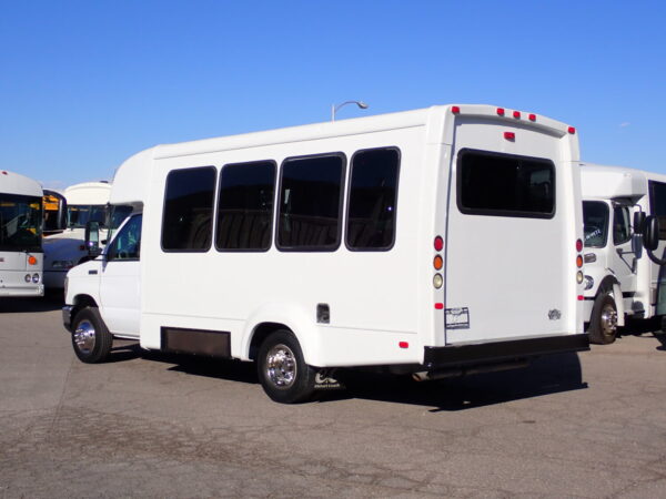 2012 Elkhart Lift Equipped Shuttle Bus S31506 - Image 5