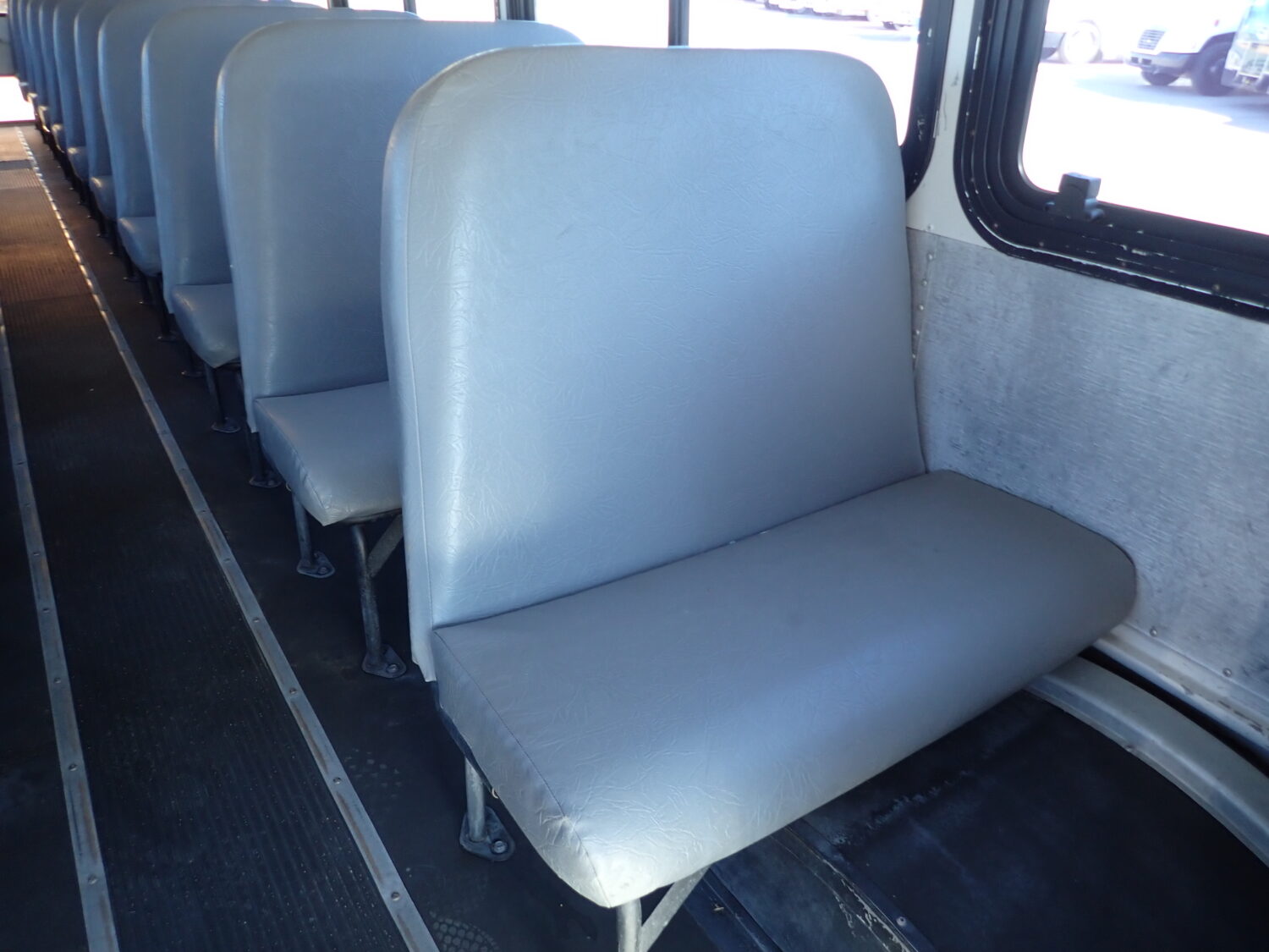 2005 Thomas Saf-T-Liner EF School Bus B60188 - Image 8
