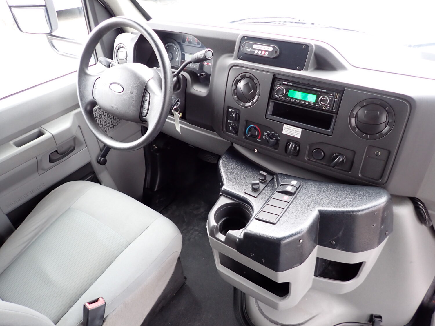 2016 Goshen Lift Equipped Shuttle Bus S29821 - Image 11