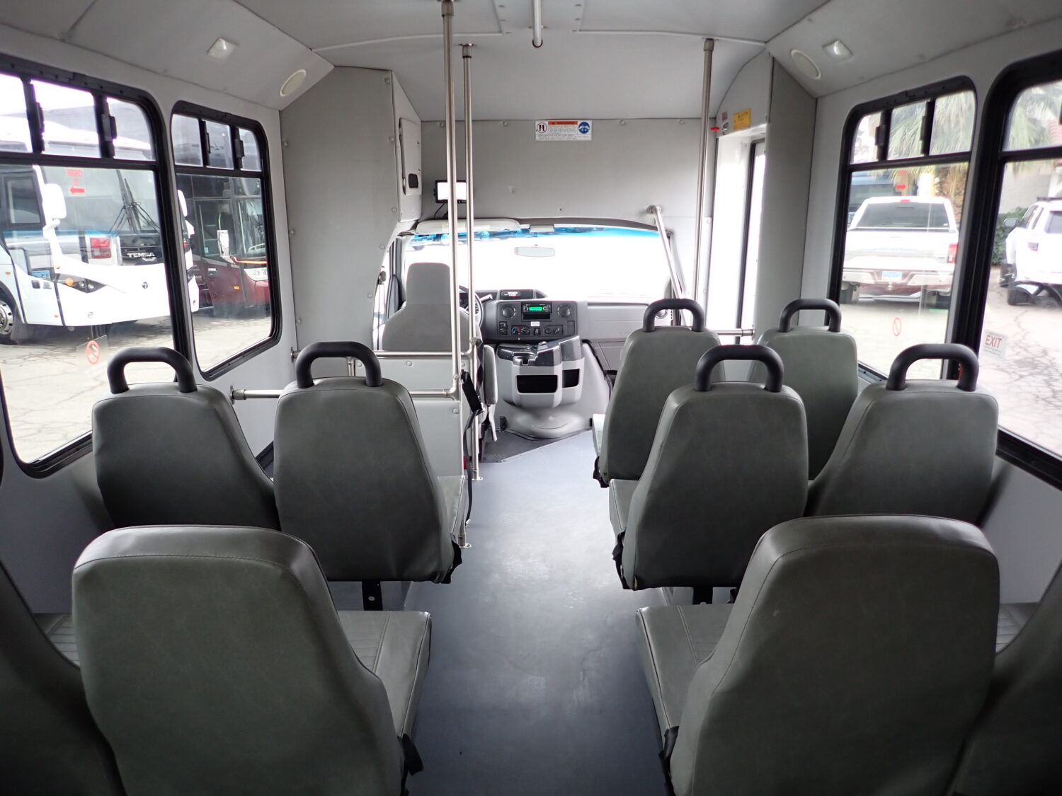 2016 Goshen Lift Equipped Shuttle Bus S29821 - Image 9