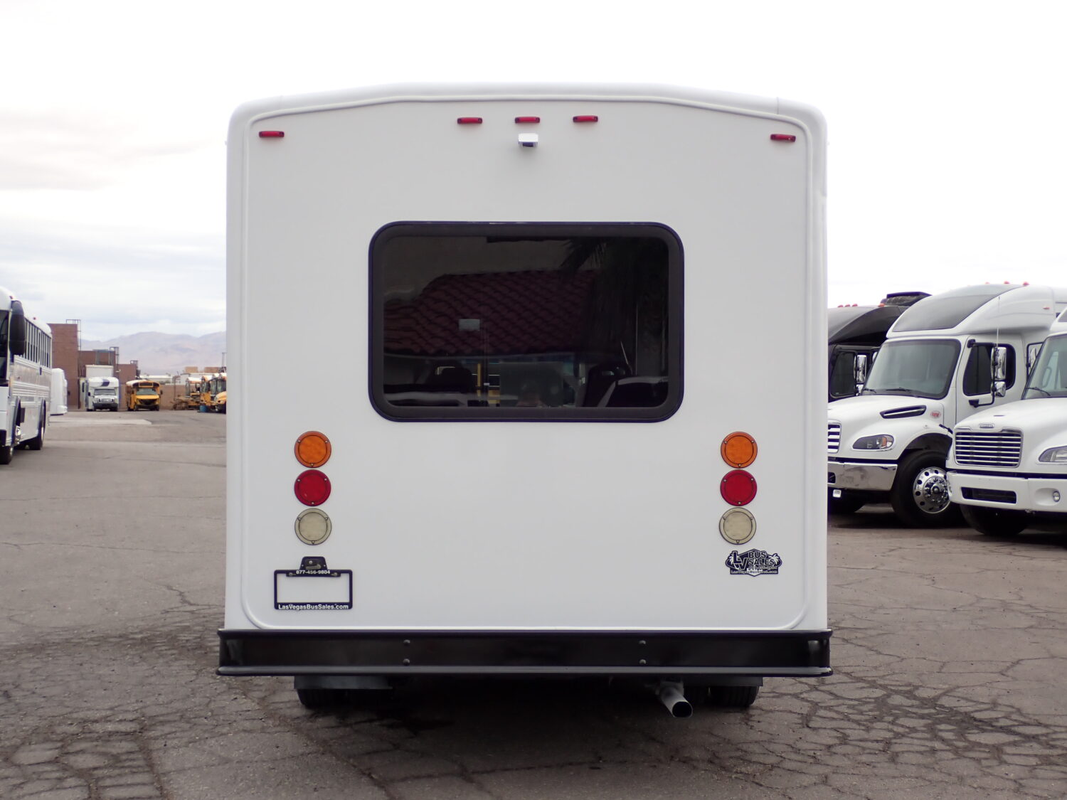 2016 Goshen Lift Equipped Shuttle Bus S29821 - Image 6