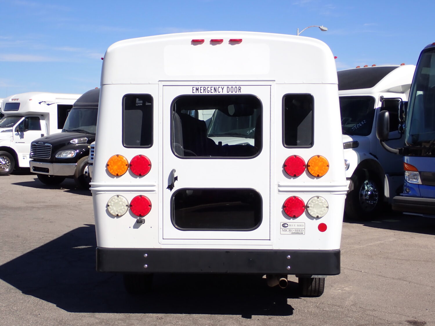 2016 Collins MFSAB Daycare Bus B66322 - Image 6