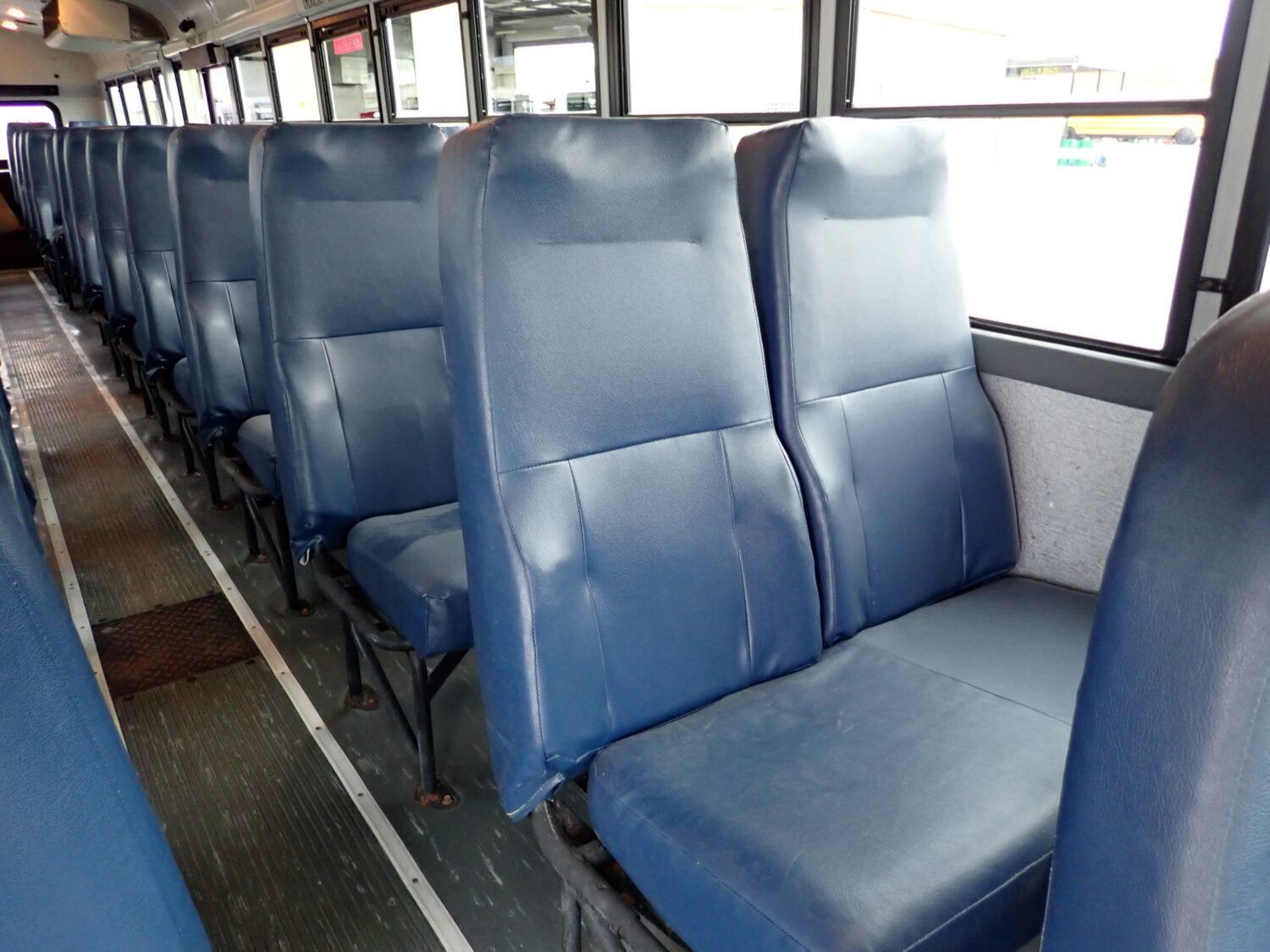 2009 Thomas Saf-T-Liner HDX MFSAB School Bus B17064 - Image 8