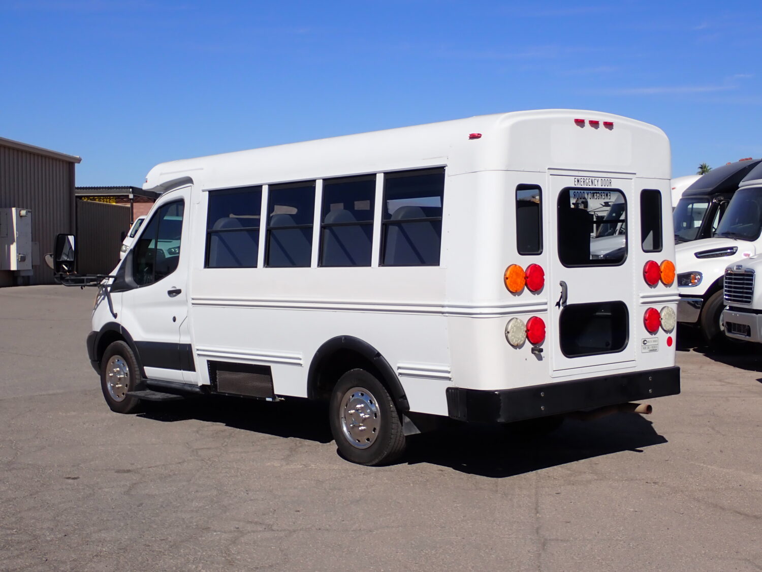 2016 Collins MFSAB Daycare Bus B66322 - Image 5