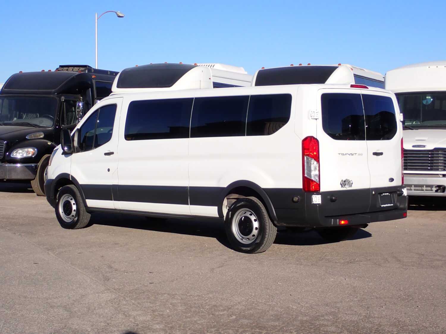 2016 Ford Transit Passenger Van S60678 - Image 5