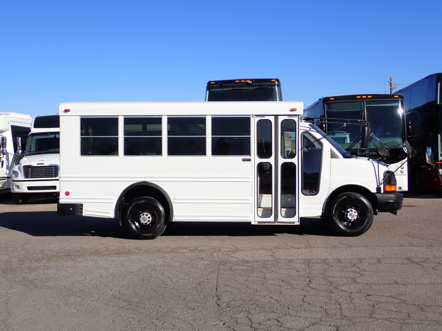 2007 Collins Bantam MFSAB Bus B25809 - Image 4
